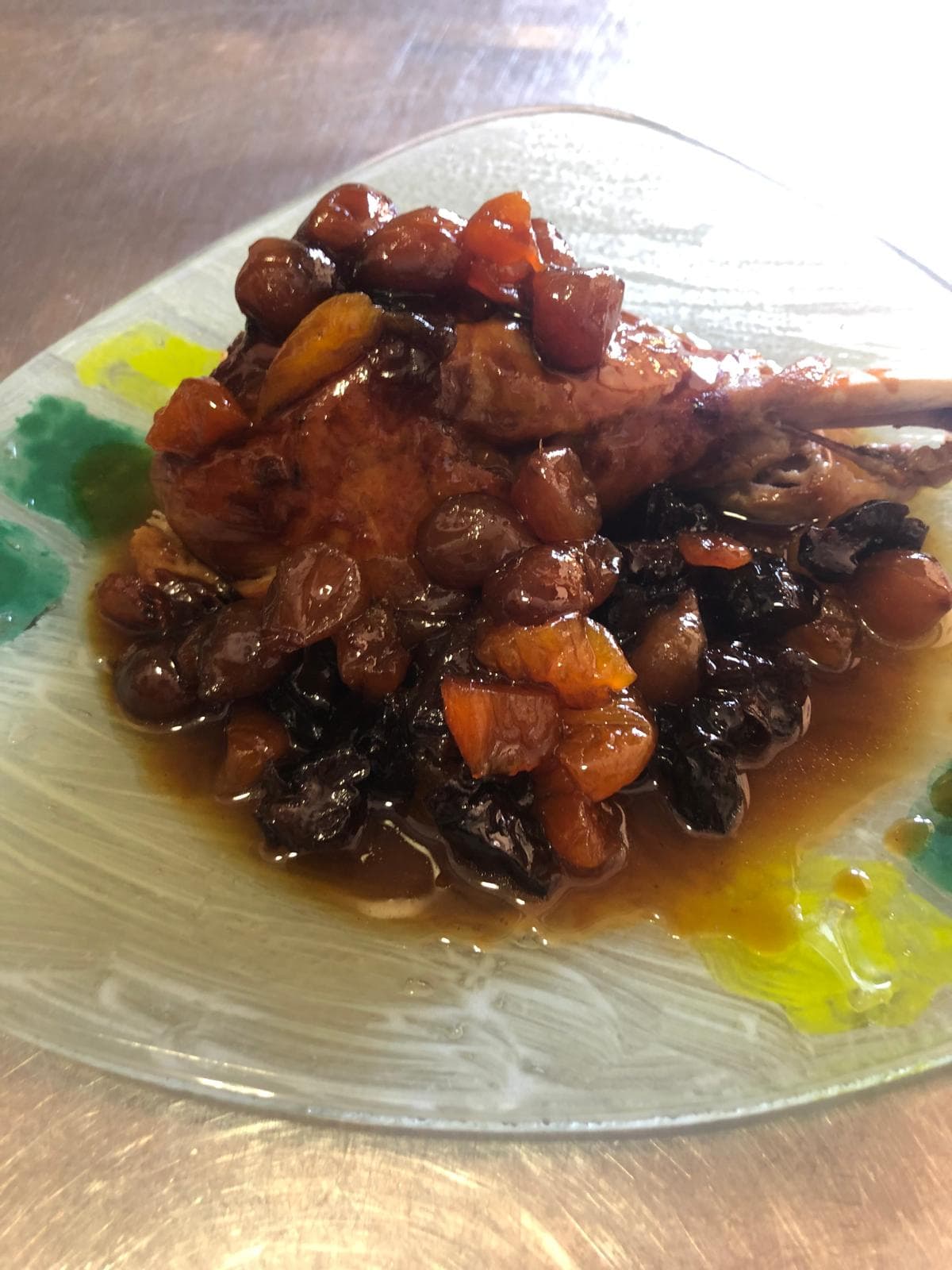 confit de pato con frutos secos