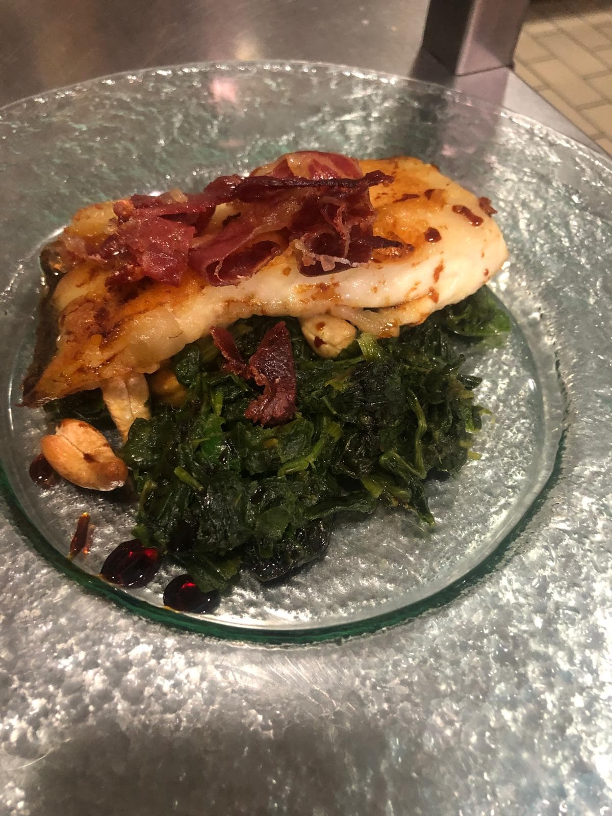 bacalao con espinacas y jamón